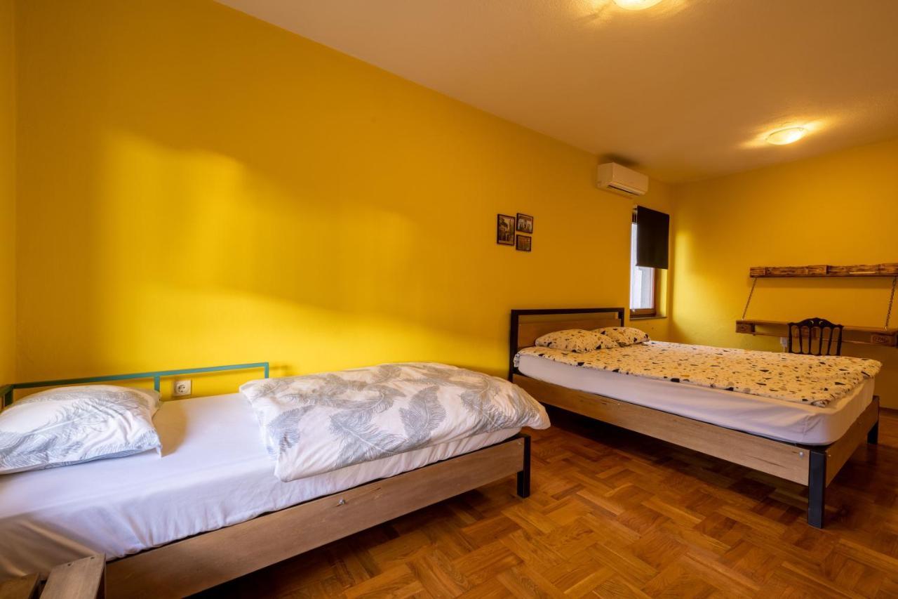 Hostel Prishtina Backpackers 普里什蒂纳 外观 照片